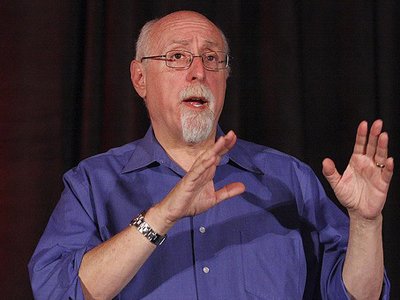 WALT MOSSBERG: iPhone 4S Isn’t A Game-Changer Like Previous iPhones (AAPL)