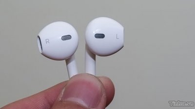 The iPhone 5 May Come With Redesigned Headphones (AAPL)