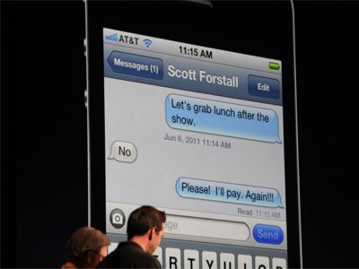 Apple’s iMessage Is Back Up* (AAPL)