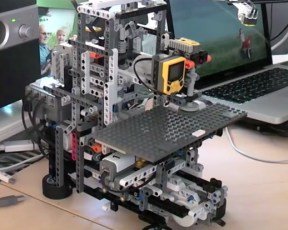 Video: Functioning CNC Mill Created From LEGO